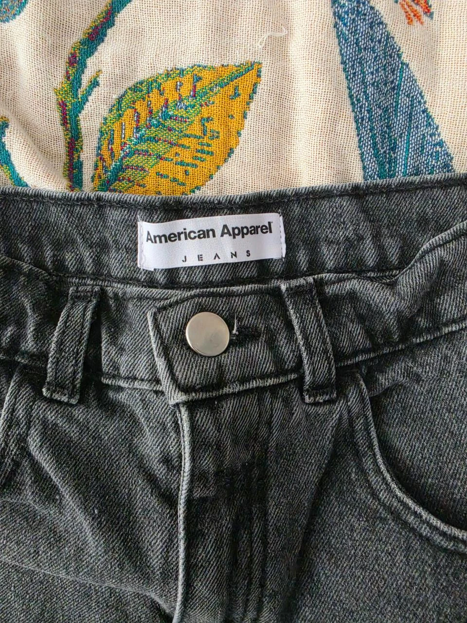 American Apparel denim shorts, size 36 – photo 2